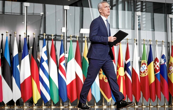 Jens Stoltenberg, secretario general de la OTAN, a su llegada a la reunión con los ministros de Exteriores.