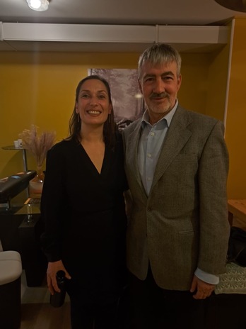 Ariane Matiakh junto al director titular del Orfeón, Sainz Alfaro.