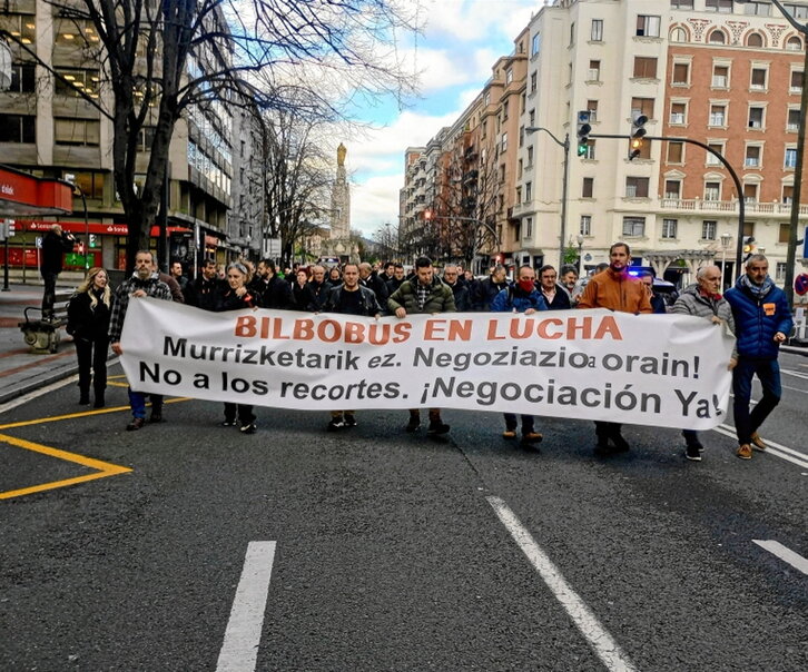 Langileen manifestazio bat, artxiboko irudian.