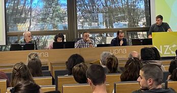 Arturo Elosegi (UPV/EHU) Unai Paskual  (@BC3Research  ) Aitziber Sarobe (MU)  Asier Gutierrez (Goiener) 'Natur ingurunearen kontserbazioa XXI. mendeko gizartean' mahai inguruan