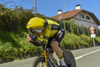 Vingegaard, en la contrarreloj inicial de la Itzulia.