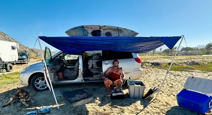 Imanol Larrañaga azkoitiarrak 20 urte daramatza itsasertzetik itsasertzera jauzika, inon sustrairik bota gabe. 