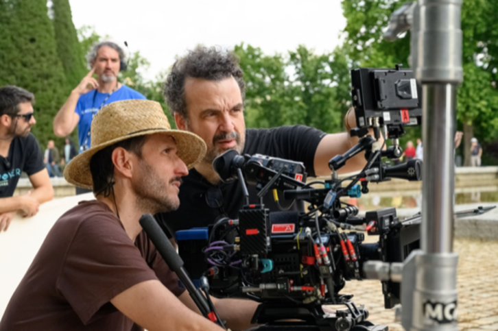Nacho Vigalondo durante el rodaje de 'Daniela Forever'