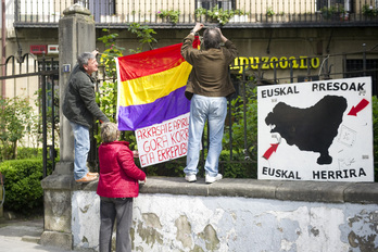 Errepublikaren bandera, Arrasaten.