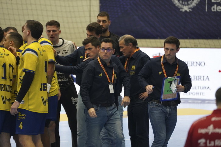 Jacobo Cuetara ez da fidatzen eta Sinfinen aurka irabazi nahi du.