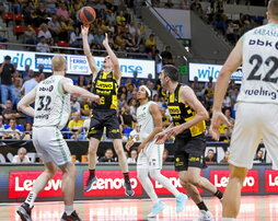 Huertas y Shermadini volvieron a avasallar a Bilbao Basket.