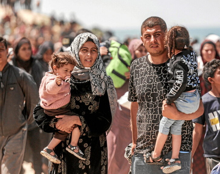 Desplazados del norte de la Franja de Gaza, en su intento de regresar a su hogar.