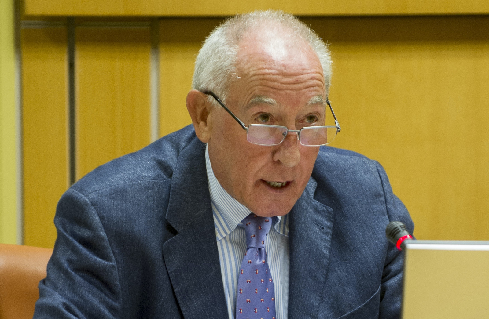 Joseba Arregi, exconsejero de Cultura del Gobierno Vasco, en una comparecencia posterior en el Parlamento, en 2014. (Juanan RUIZ I FOKU)