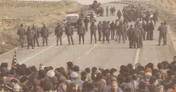Control de la Guardia Civil que cierra el paso a la última marcha a la cárcel Herrera de la Mancha el 26 de diciembre de 1992.