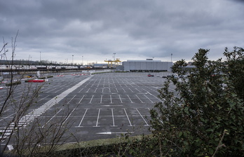 El parking de Ficoba es el lugar donde se quiere construir el pabellón multiusos de Irun.