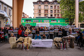 Imagen de la rueda de prensa ofrecida este martes en Altsasu.