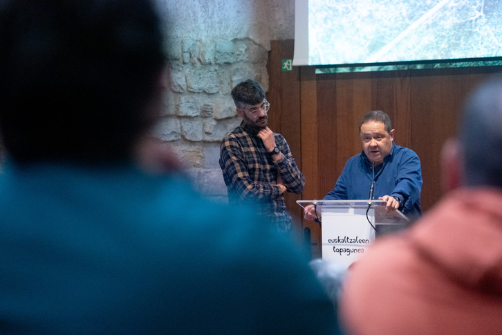 ‘Gero eta aldeko gehiago’  Euskaltzaleen Topagunearen jardunaldia, Iruñeko Kondestable Jauregian.