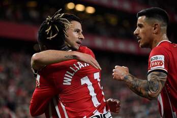 Gorka Guruzetak denboraldiko hamaseigarren gola egin zuen Granadaren aurka.