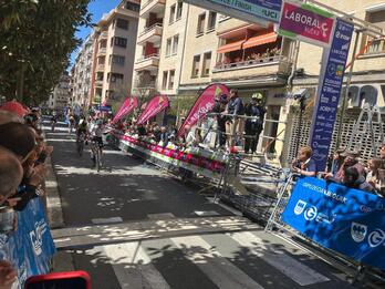 Marco Martín ha superado al sprint a Baptiste Grégoire en Egia.