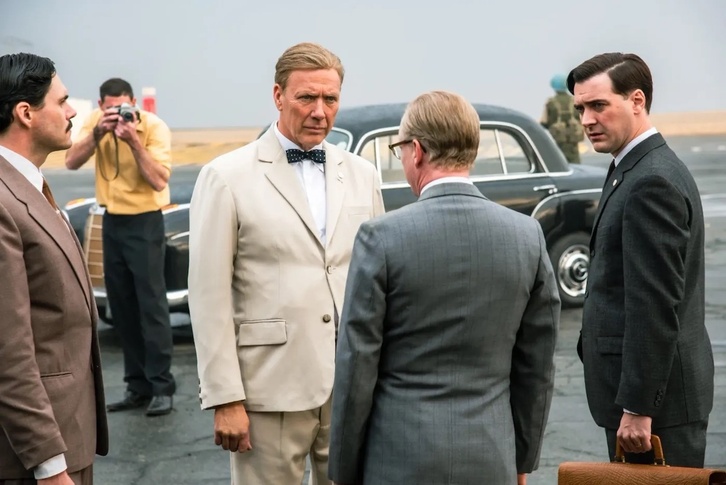 El actor sueco Mikael Persbrandt encarna en la película a Dag Hammarskjöld, secretario general de la ONU entre 1953 y 1961.