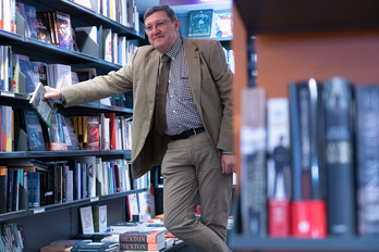 Pruden Gartzia ‘Euskaldun fededun’ saiakera aurkezten, Donostiako Elkarren.