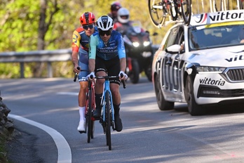 Andrea Vendrame y Thibau Nys, en la subida final en la que han aguantado la llegada de los favoritos.