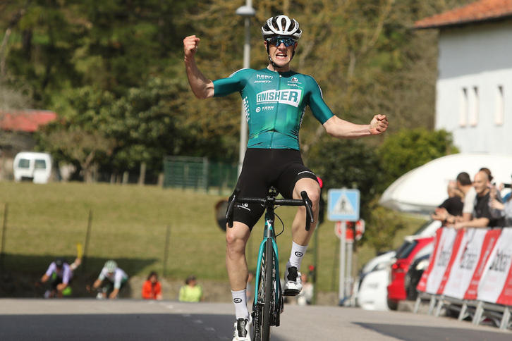 Haimar Etxeberria, en su primera victoria de la temporada en Berriatua.