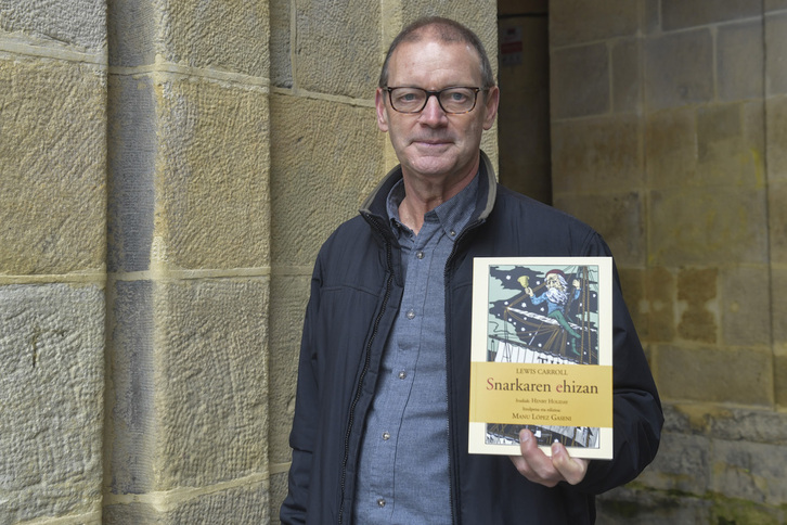 Manu Lopez Gaseni ‘Snarkaren ehizan’ lanarekin, gaur Donostian.