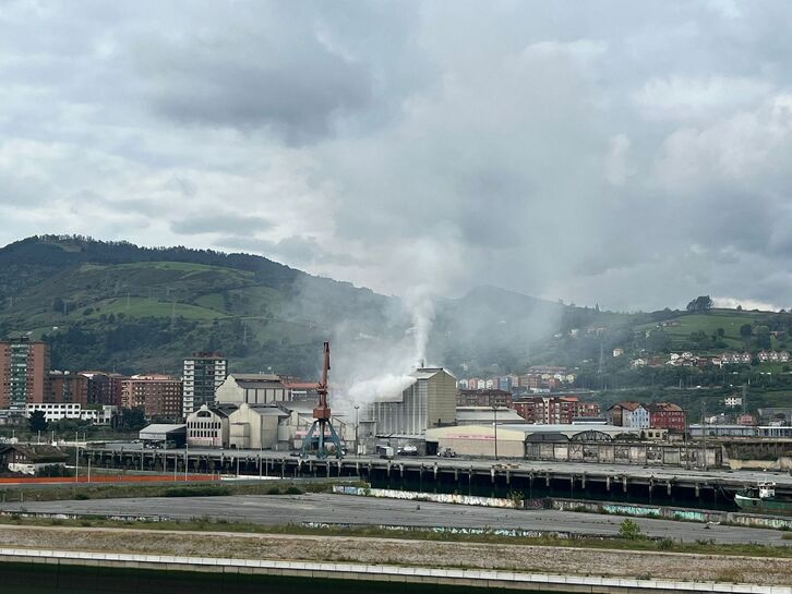 Imagen de la humareda provocada por la «reacción»