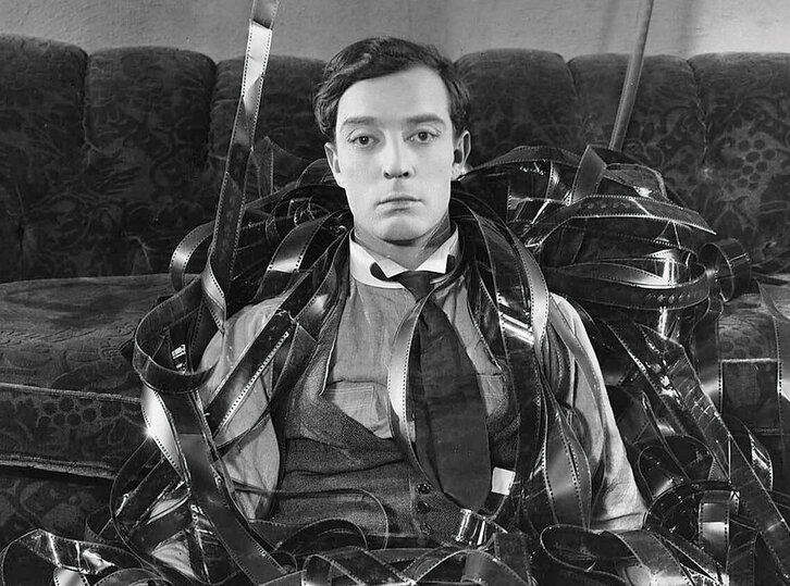 El siempre genial e impasible Buster Keaton en 'El moderno Sherlock Holmes'.