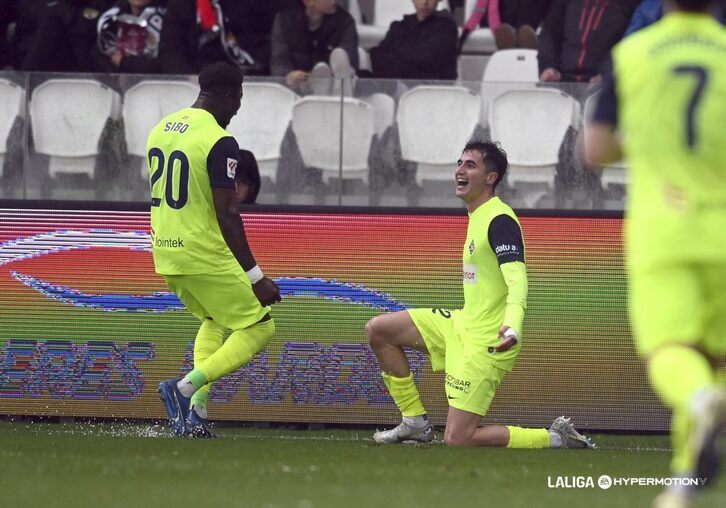 Morcillo ha marcado los dos goles de los azules en Burgos.