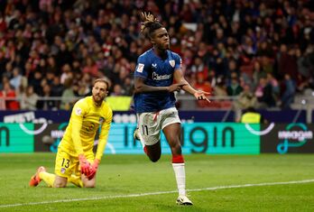 Nico Williams ha empatado el duelo antes del descanso.