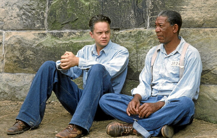 La química entre Tim Robbins y Morgan Freeman figura entre las principales virtudes del filme.