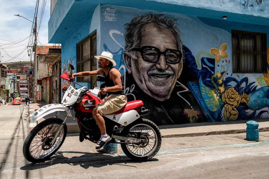 ‘La Calle del Color’, una serie de murales que cuentan la historia y la cultura local.