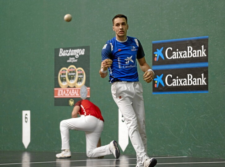 Javi Zabalak bere esku du finalerdietarako txartela.