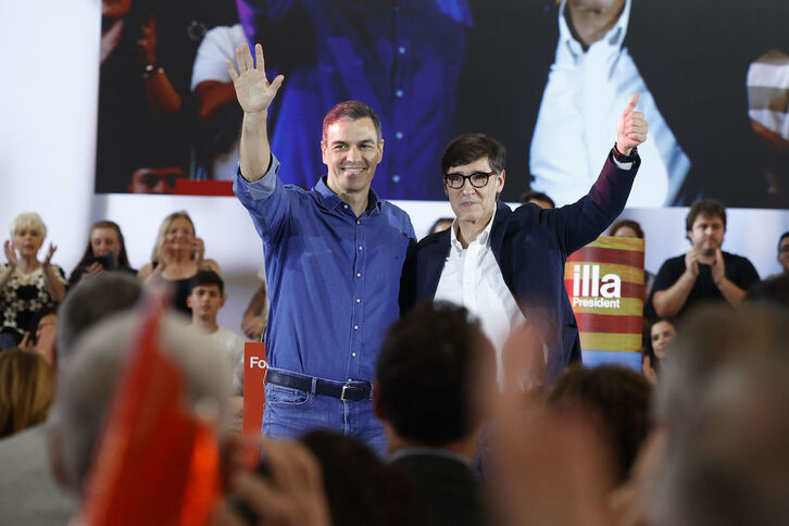 Sánchez e Illa, este jueves en el acto de Sant Boi de Llobregat.