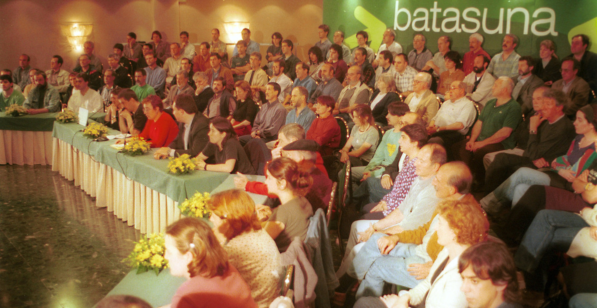 Presentación de la nueva formación Batasuna el 12 de mayo de 2000 en Iruñea.