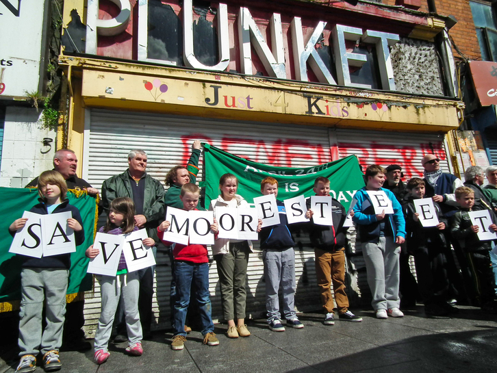 Defensores del patrimonio histórico de la calle Moore St., escenario del Levantamiento de Pascua.