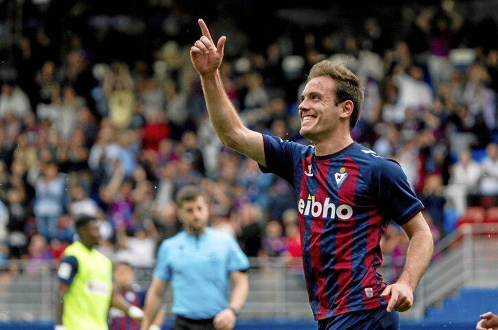 Jon Bautistaren ospakizuna, partidako laugarren gola sartu ondoren.