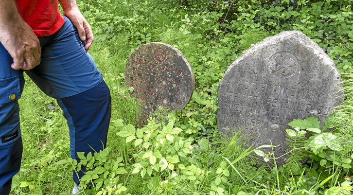 Recuerdo a Mari Jose Bravo en el lugar en que unos fascistas le arrebataron la vida.