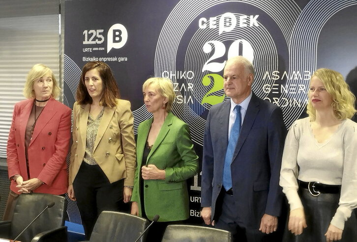 Responsables de Cebek en la comparecencia que ofrecieron ayer en Bilbo.