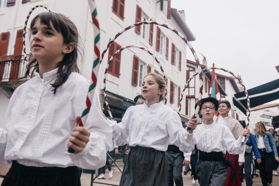 Le rendez-vous permet de regrouper les jeunes danseurs du Pays Basque Nord.