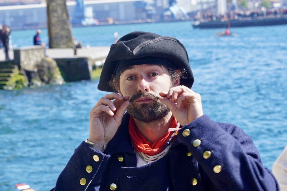 Itsas festibalean, bibote bereziak ere ikusi ahal izan dira.