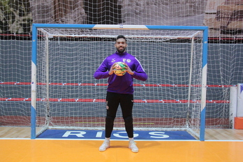 Si Pereira mantiene la portería a cero, ya será un primer paso para que ATP Iluminación mantenga la categoría.