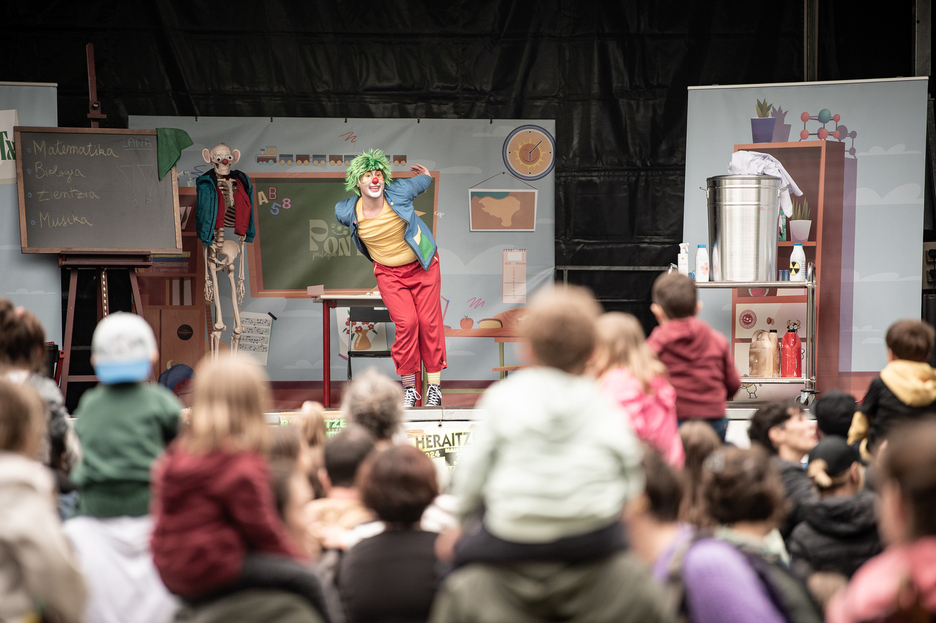 HERRI URRATS 2024 HERRI URRATS 2024