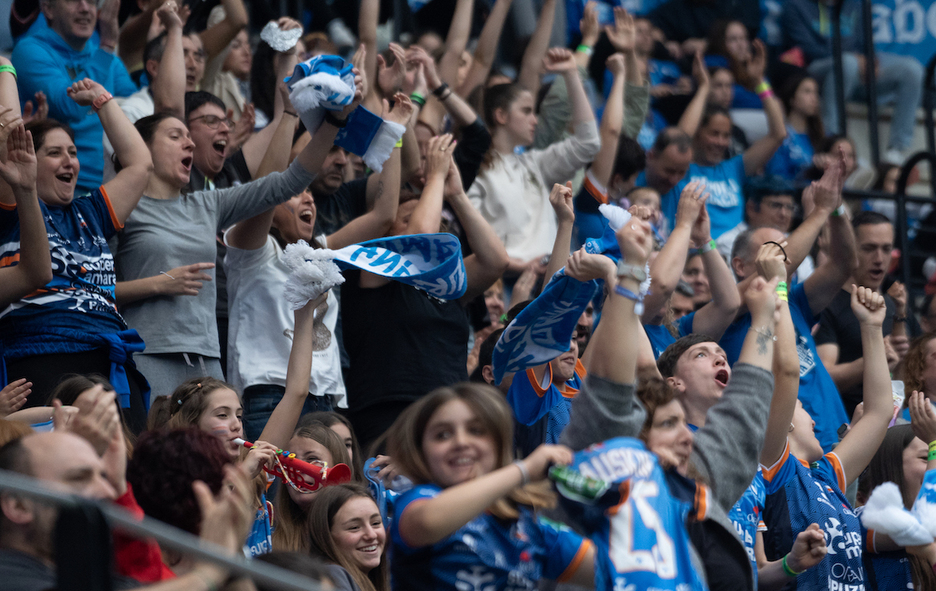 Illunbera gerturatutako 4.238 zaleek gogotik disfrutatu dute. Illunbera gerturatutako 4.238 zaleek gogotik disfrutatu dute.