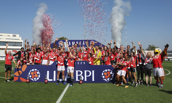 El Benfica ya tiene Liga y Copa de la Liga y el domingo peleará por el triplete. (SL Benfica)