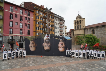 ‘Euskal Errepublika’, aldarria Hernanin.