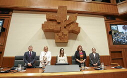 Jon Aiartza, Susana Corcuera, Bakartxo Tejeria, Eba Blanco y Eraitz Saez de Egilaz dirigirán el Parlamento.