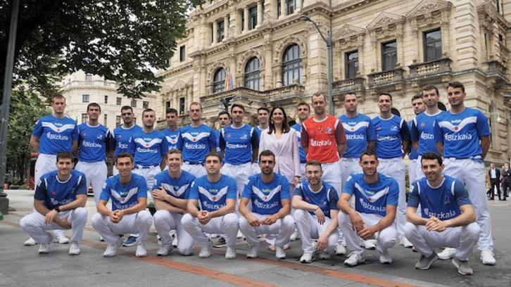 XI. Bizkaia Torneoan parte hartuko duten pilotariak.