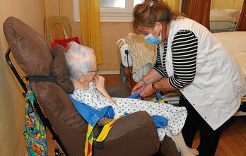 Le Centre communal d’action sociale de Bayonne a mis en place un parcours d’intégration des aides à domicile récemment embauchés.