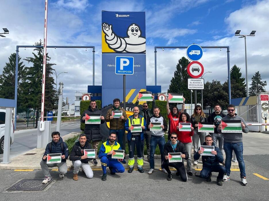 Los trabajadores de Michelin en Gasteiz se han sumado a la convocatoria.