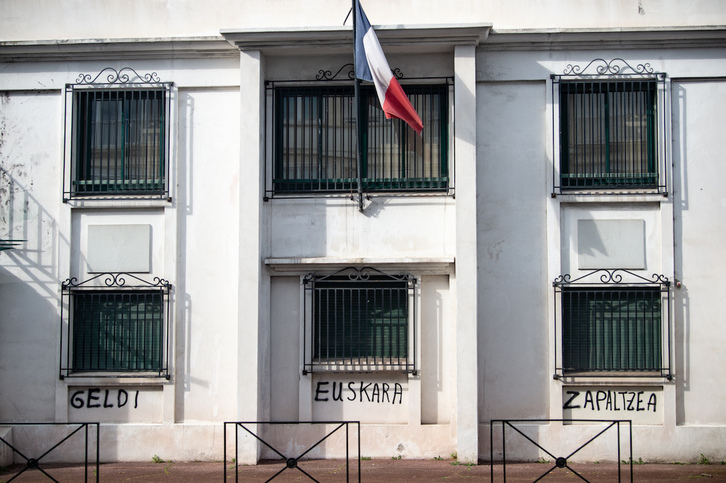 Baionako Suprefeturan egindako tindaketa.