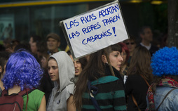 Manifestación a favor del derecho al aborto convocada por el Movimiento Feminista de Euskal Herria en abril de 2014.