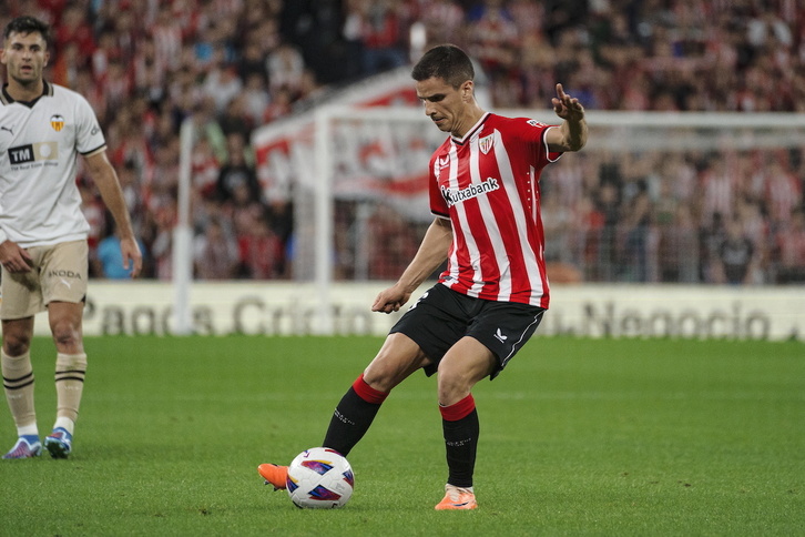 Iñigo Ruiz de Galarreta, en un partido de San Mamés.